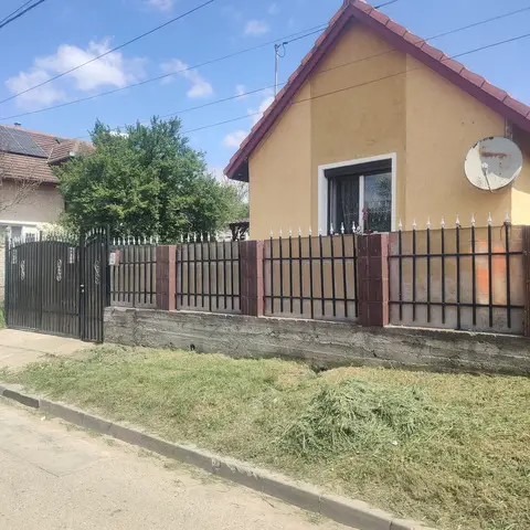 Casa de vanzare