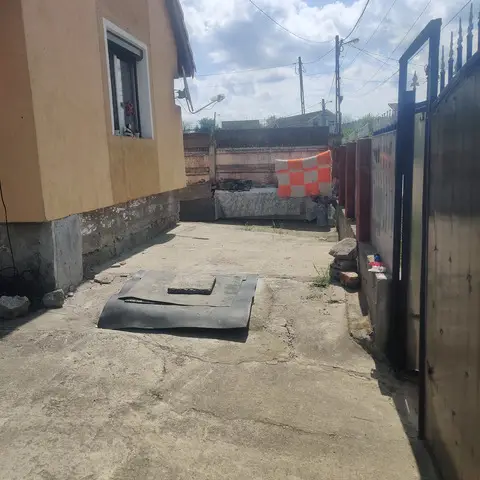 Casa de vanzare