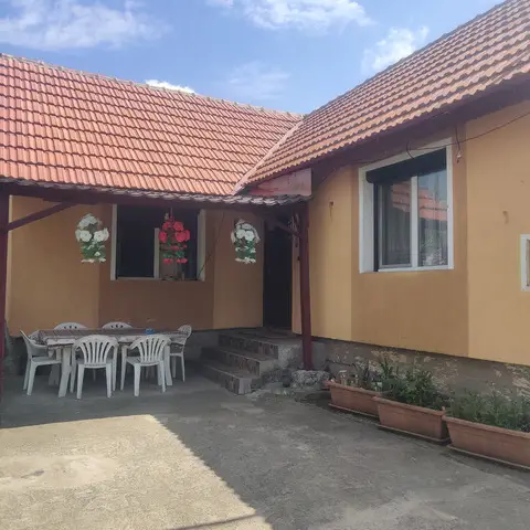 Casa de vanzare