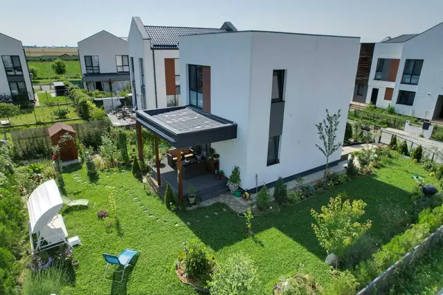 Casa 15 km de Bucuresti