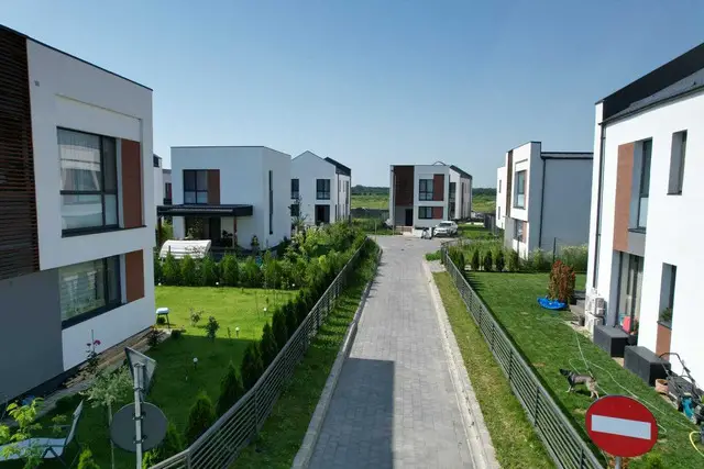 Casa 15 km de Bucuresti