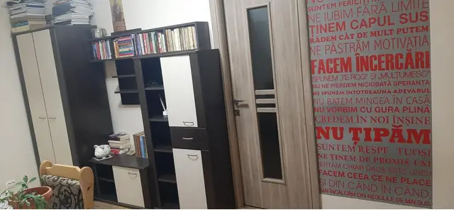 Proprietar Vand apartament