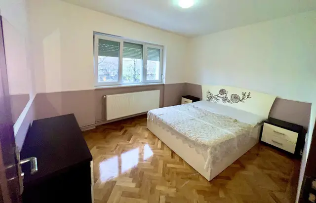 Inchiriez apartament 3 camere ultracentral/Podgoria