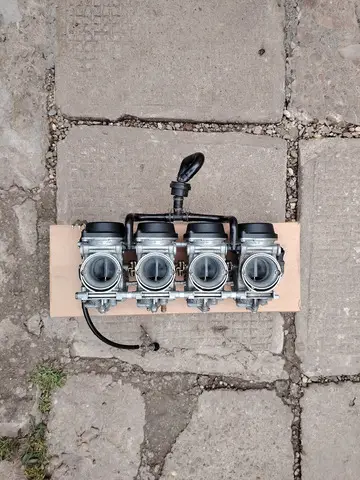 CARBURATOARE suzuki gsxr srad