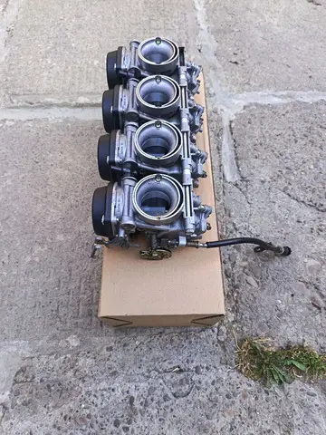 CARBURATOARE suzuki gsxr 600 / 750 SRAD