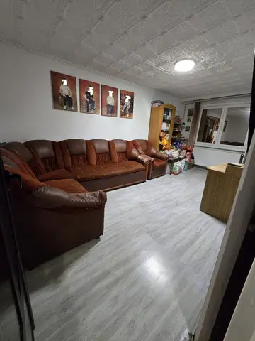 Ap 3 cam decom mobilat utilat metrou Aparatorii parcare