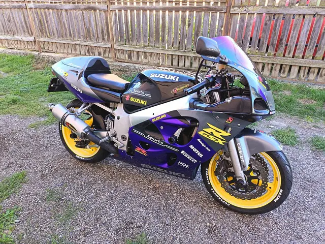 SUZUKI GSXR 600 ! stare FOARTE BUNA