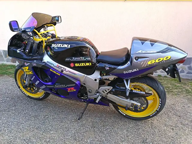 SUZUKI GSXR 600 ! stare FOARTE BUNA