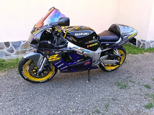 SUZUKI GSXR 600 ! stare FOARTE BUNA