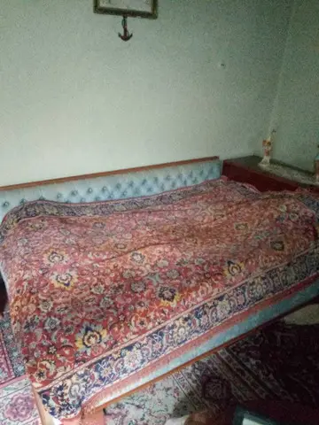 Pat cu lada pentru lenjerie