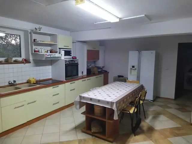 Casa de vanzare