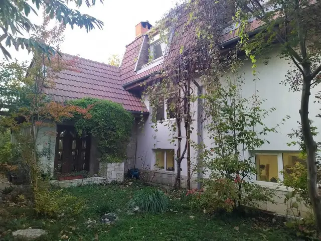 Casa de vanzare
