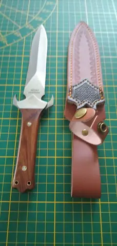 Cutit cu lama dublu tais, otel M390, teaca piele