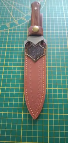 Cutit cu lama dublu tais, otel M390, teaca piele