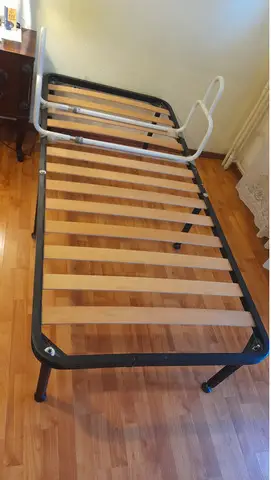 Pat metalic somiera  saltea si brate laterale