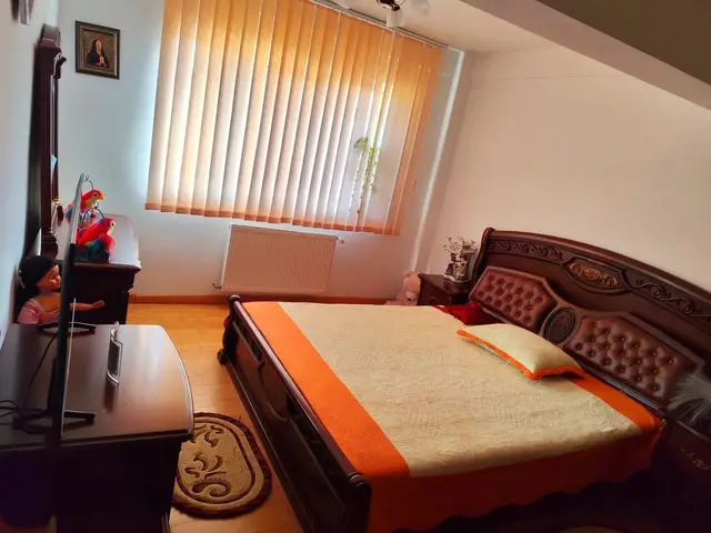 Vand vila p+1+M zona Fundeni Bucuresti