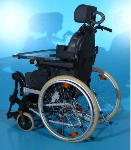 Scaun cu rotile - Invacare / latime sezut 43 cm