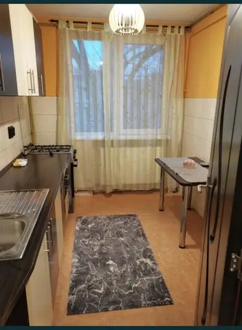 Vand apartament 2 camere podgoria