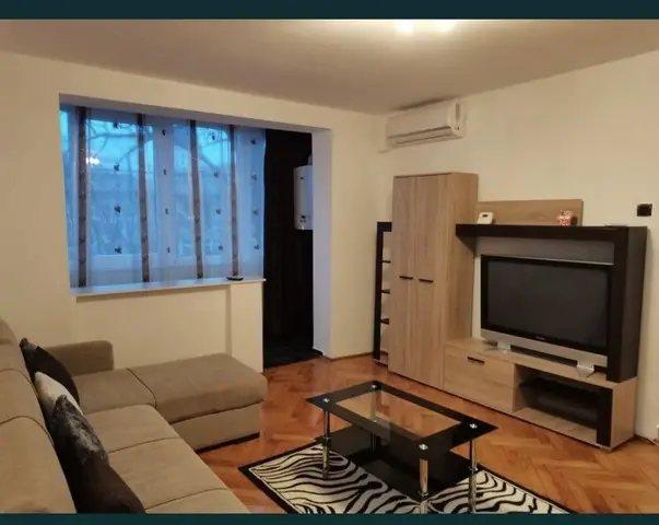 Vand apartament 2 camere podgoria