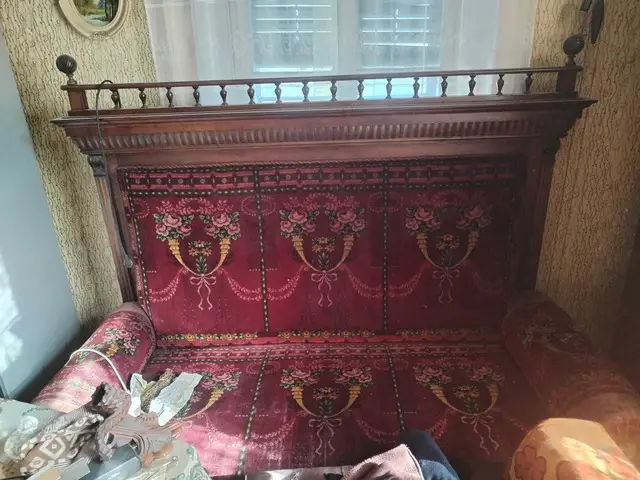 Vand mobila veche