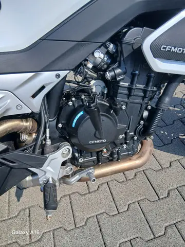 Vand sau schimb cu auto