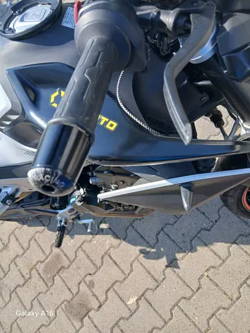 Vand sau schimb cu auto