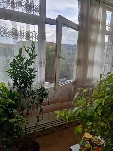 Vand apartament in 1 Mai