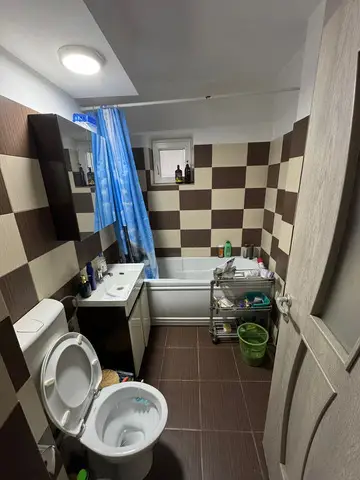 Vanzare apartament 80 mp