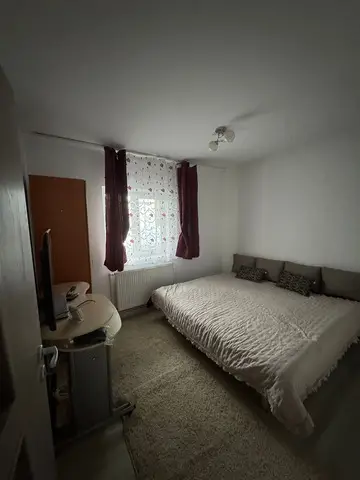 Vanzare apartament 80 mp