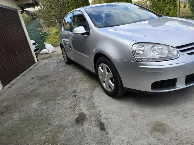VW Golf 5 , 2007 ,1.4 benzina , 136000 km