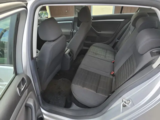 VW Golf 5 , 2007 ,1.4 benzina , 136000 km