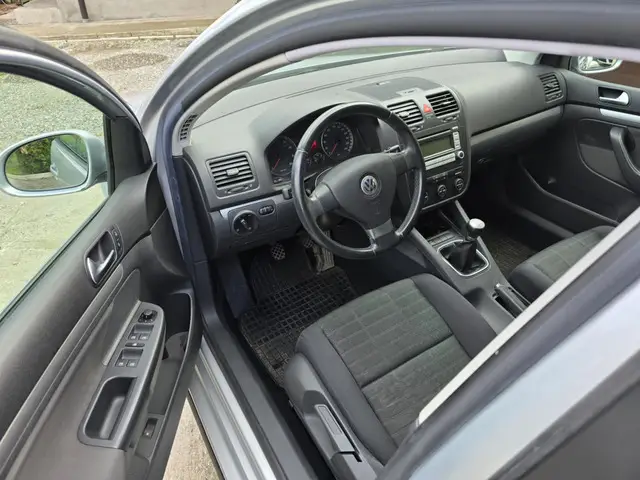 VW Golf 5 , 2007 ,1.4 benzina , 136000 km