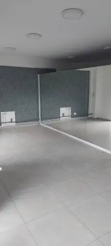 Inchiriez spatiu comercial
