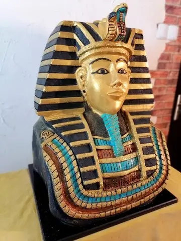 sculptura bust Tutankamon obiect decorativ