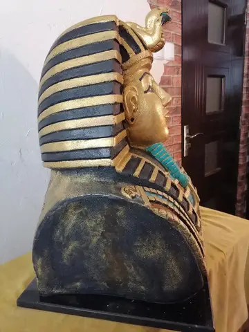 sculptura bust Tutankamon obiect decorativ