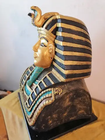 sculptura bust Tutankamon obiect decorativ