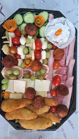 Platouri aperitive si clatite