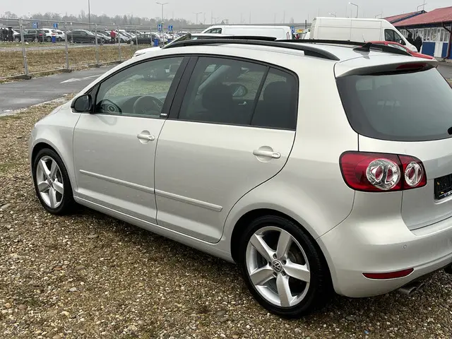 Vw golf6 plus , 2.0 TDI ,140 CP , euro 5
