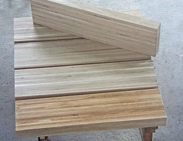 Trepte stejar stratificat cu lamela continua