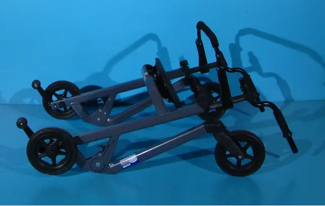 Cadru de mers cu roti pentru adulti