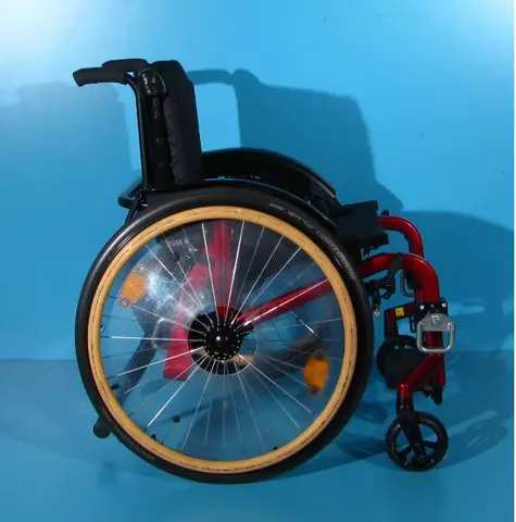 Scaun cu rotile activ din aluminiu -Meyra