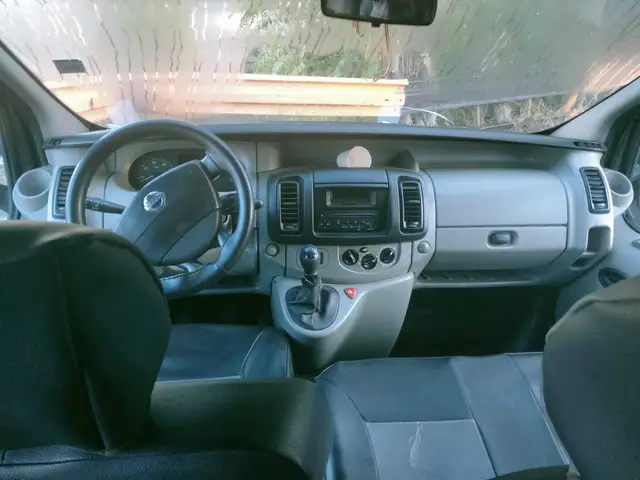 Vand Nissan Microbuz 8+1
