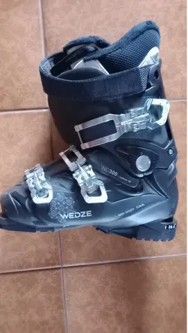 Ski-uri si clapari dama