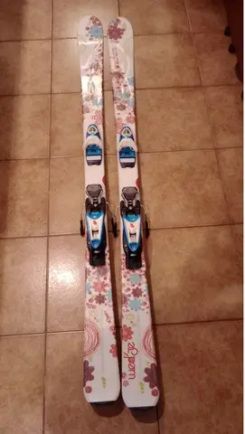 Ski-uri si clapari dama