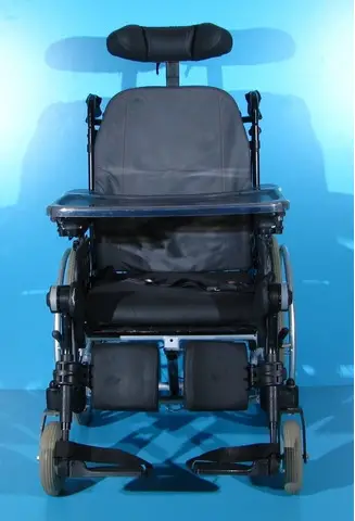 Scaun cu rotile nepliabil pentru adulti