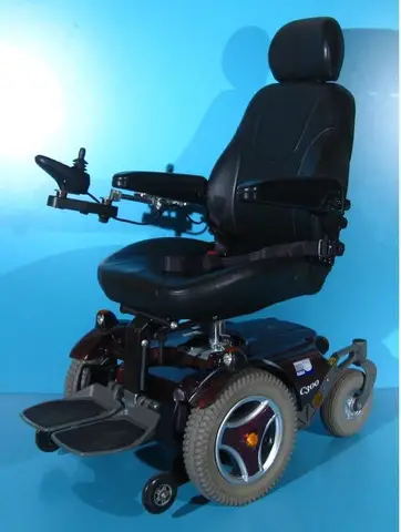 Scaun cu rotile nepliabil pentru adulti