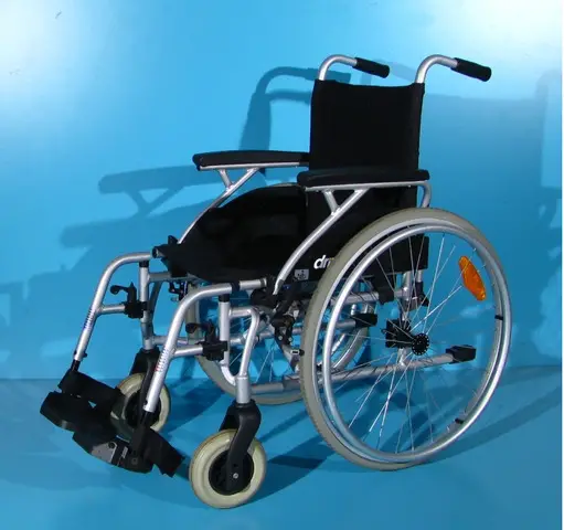 Scaun cu rotile din aluminiu  Drive