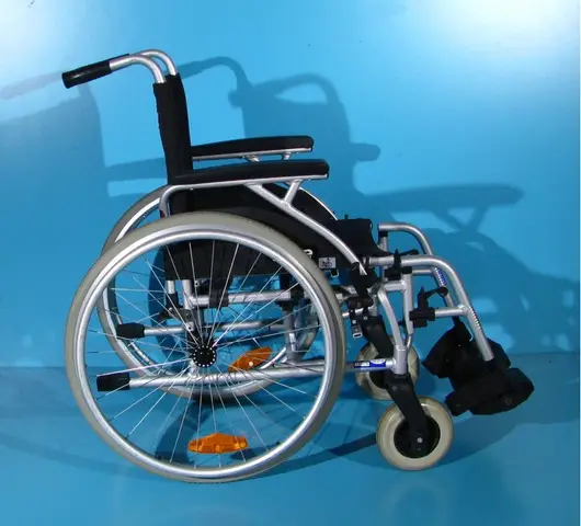 Scaun cu rotile din aluminiu  Drive