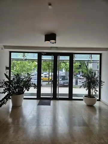 Spatiu comercial de inchiriat,Unirii, 145mp, 5.025euro