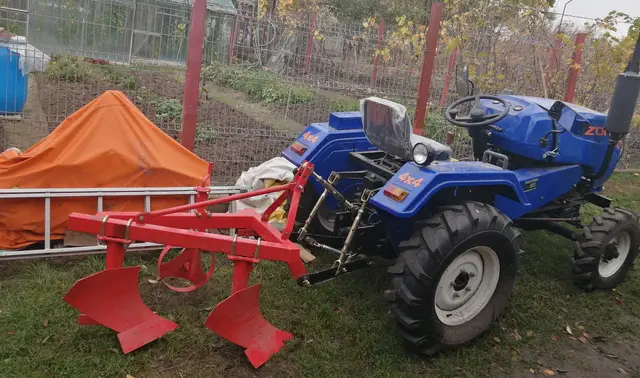 Vand Tractor BizonT20 4x4+plug 2corm + freza